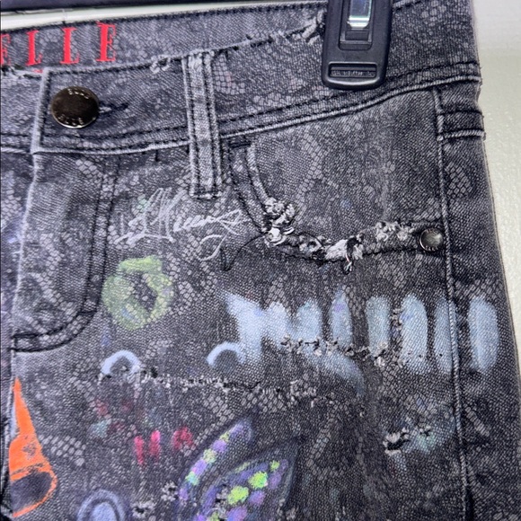 ELLE graffiti jeans - Picture 6 of 11